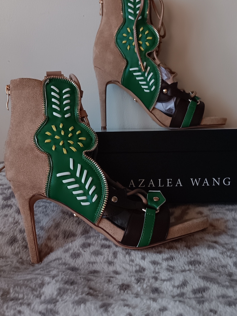 Azalea Wang Green and Tan Suede Lace-Up High Heel Sandals Women's Size 11 New